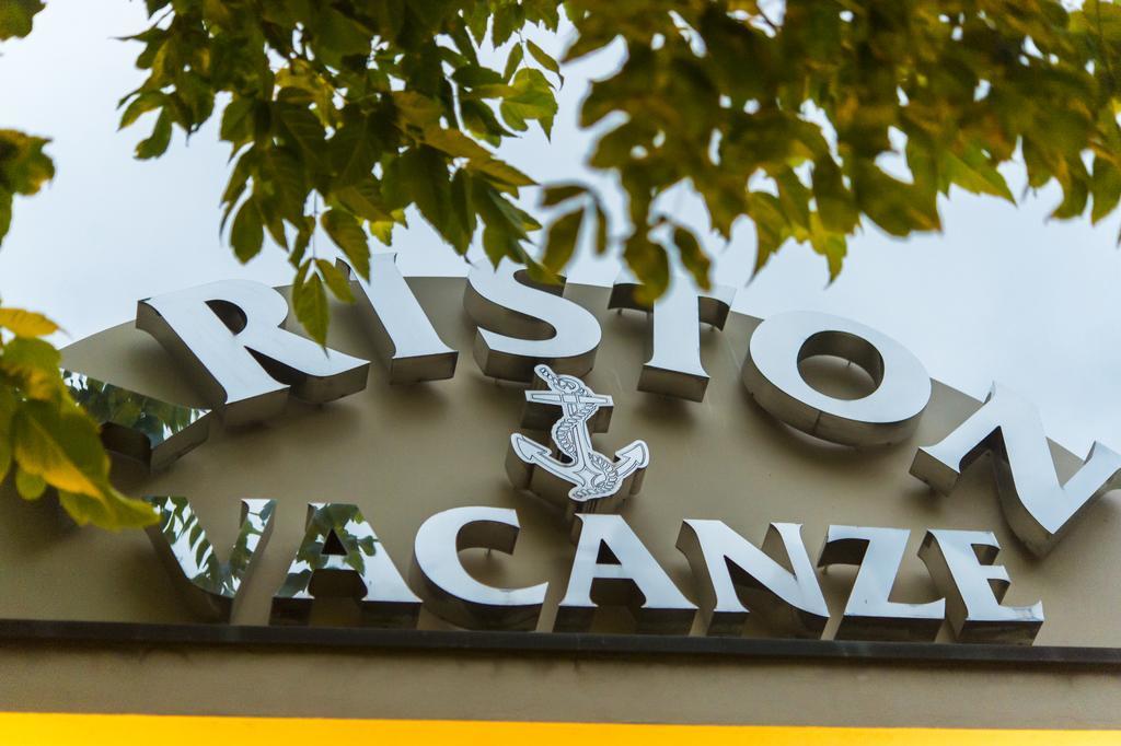 Ariston Vacanze Марина-ди-Равенна Экстерьер фото